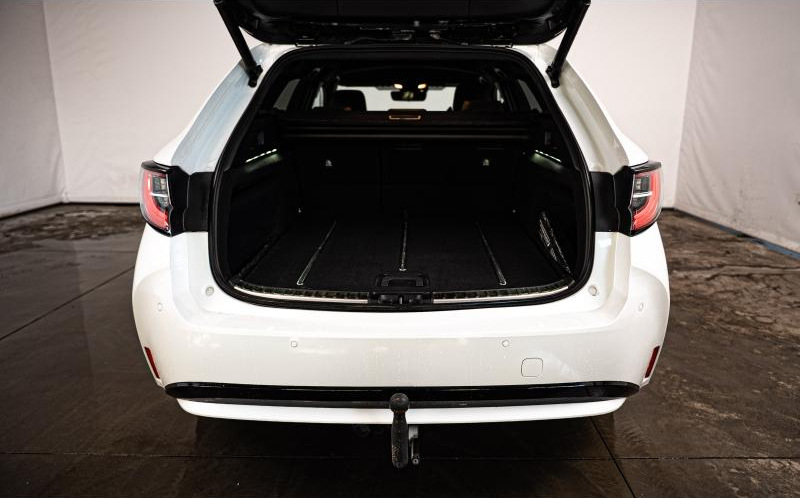 TOYOTA Corolla Touring Spt