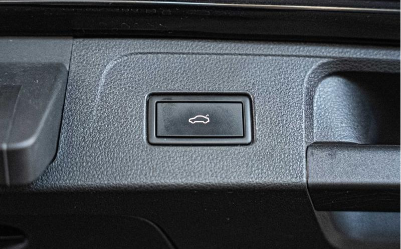 VOLKSWAGEN Passat SW