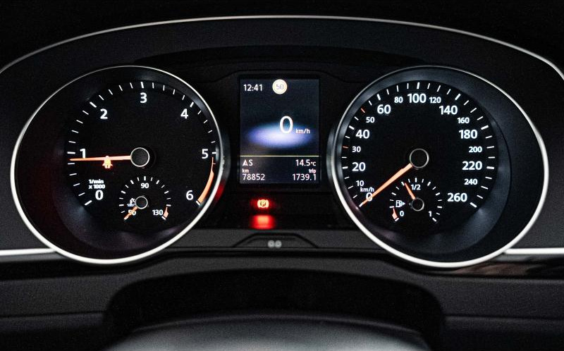 VOLKSWAGEN Passat SW