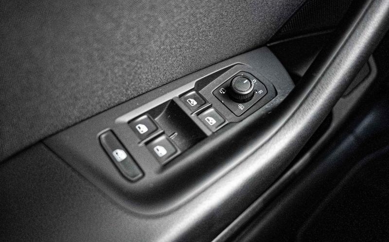 VOLKSWAGEN Passat SW