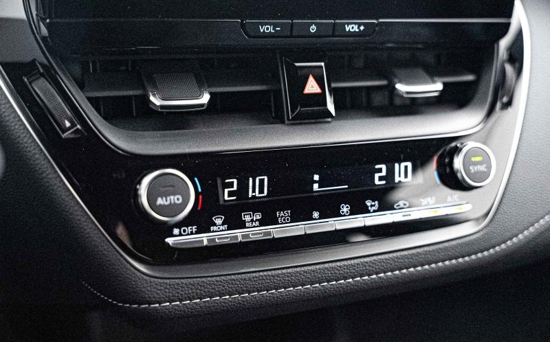 TOYOTA Corolla Touring Spt