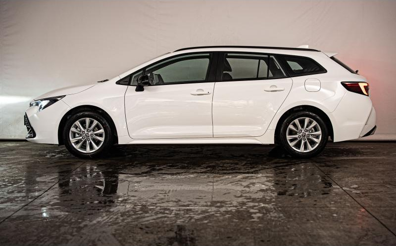 TOYOTA Corolla Touring Spt