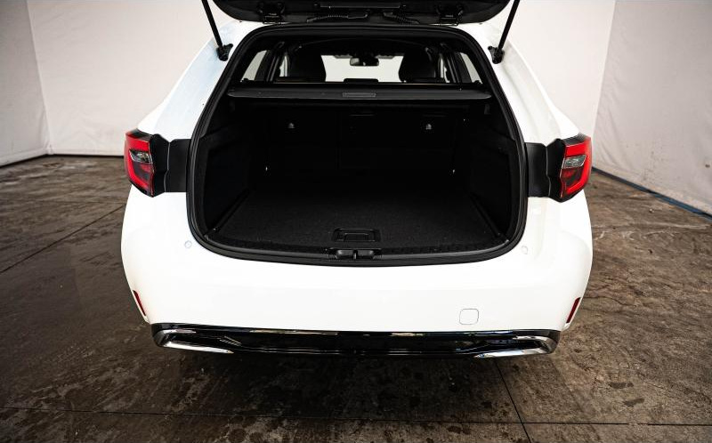 TOYOTA Corolla Touring Spt