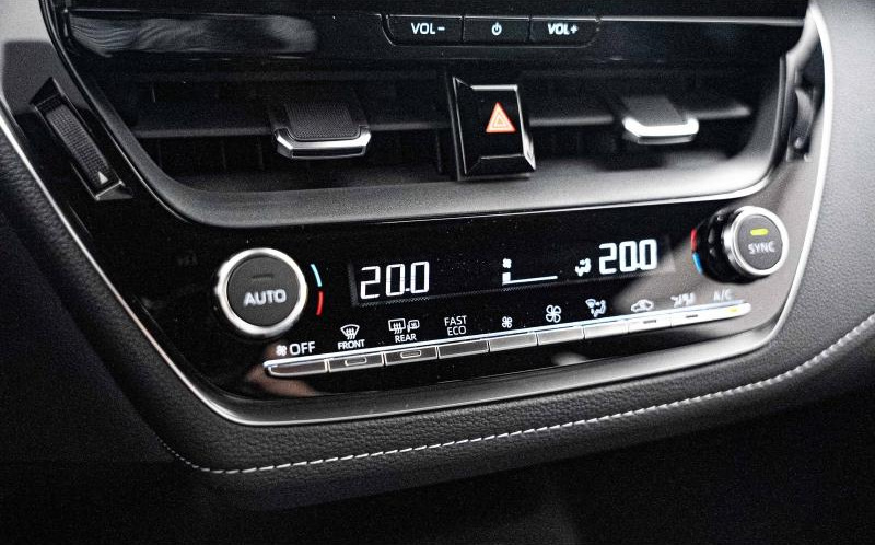 TOYOTA Corolla Touring Spt