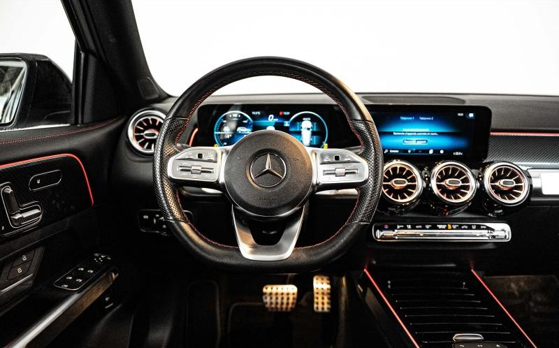 MERCEDES-BENZ GLB