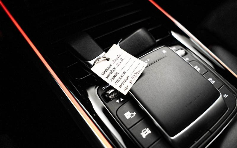 MERCEDES-BENZ GLB