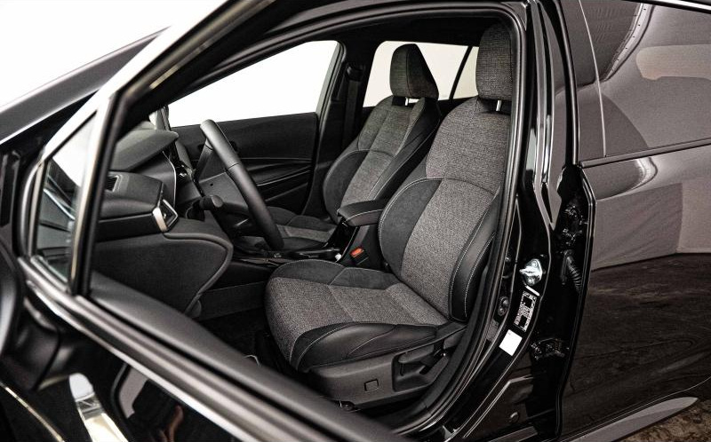 TOYOTA Corolla Touring Spt