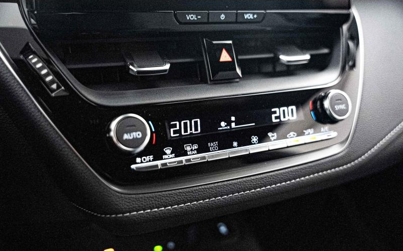 TOYOTA Corolla Touring Spt