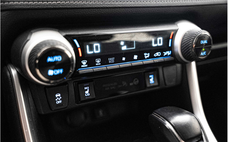 TOYOTA RAV 4