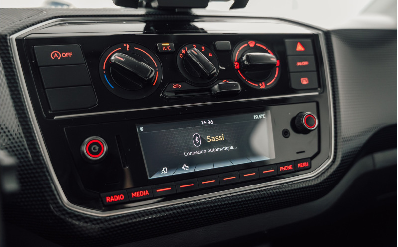 VOLKSWAGEN up!