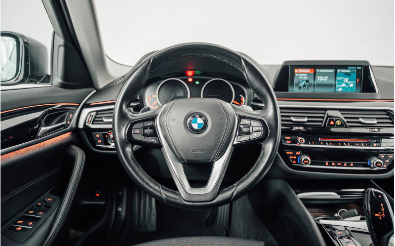 BMW 518