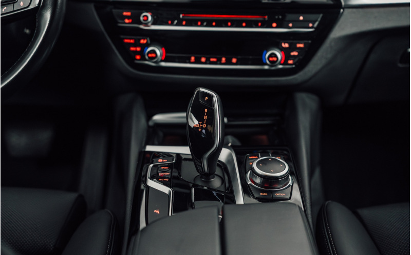 BMW 518
