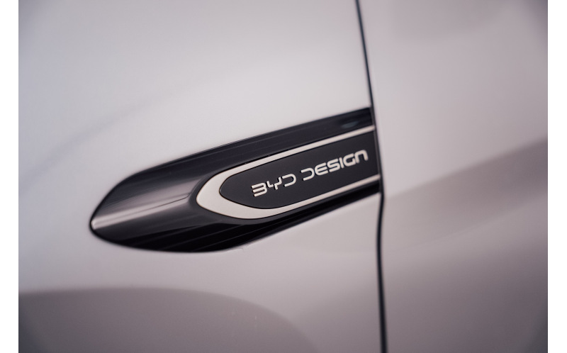 BYD Sealion 7