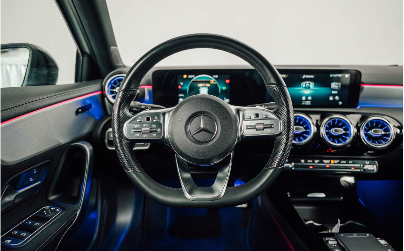 MERCEDES-BENZ A 180
