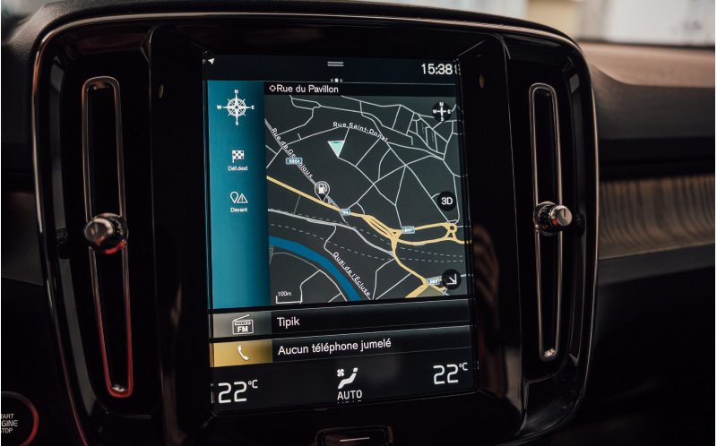 VOLVO XC40