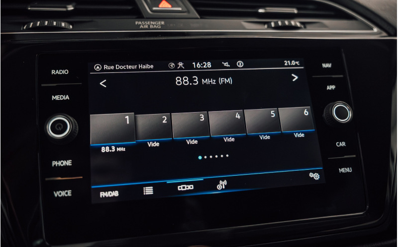 VOLKSWAGEN Touran