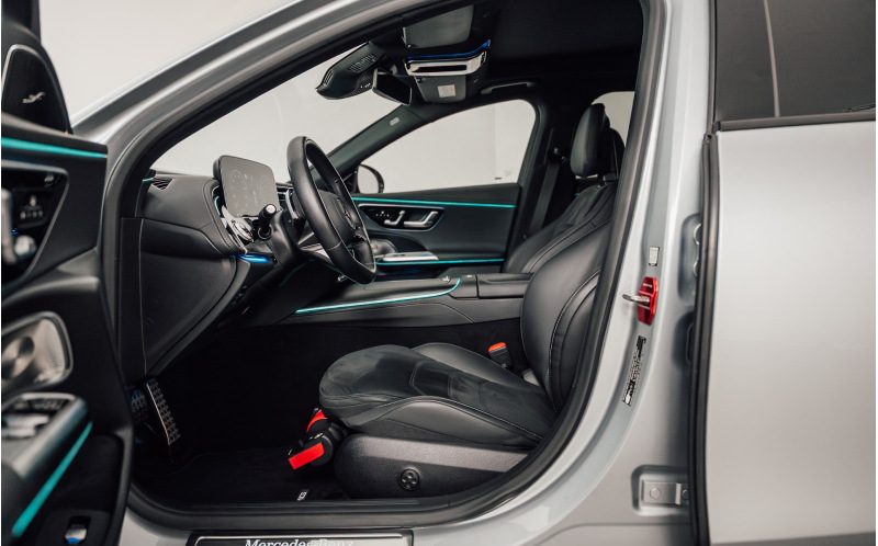 MERCEDES-BENZ E 200