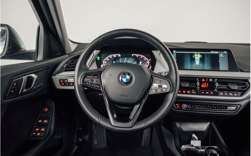 BMW 118