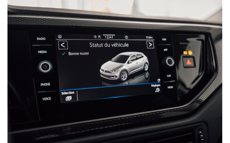 VOLKSWAGEN Polo