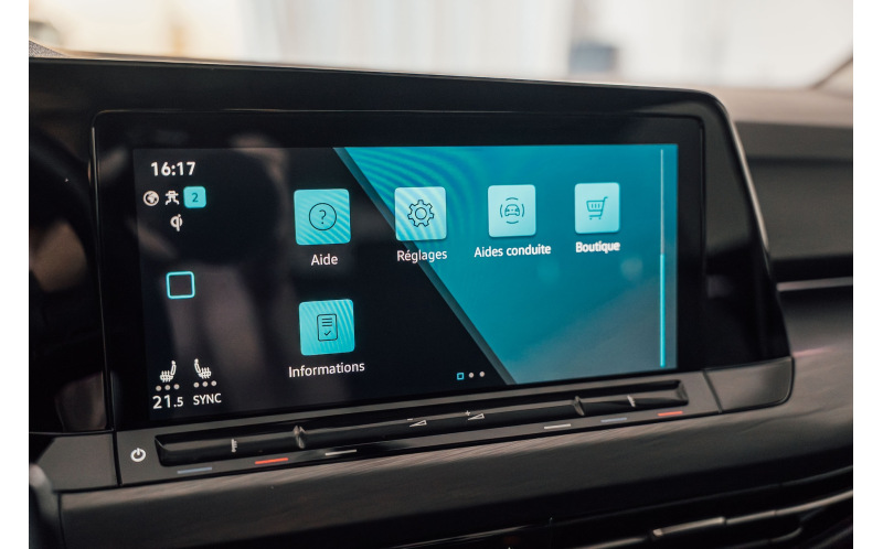 VOLKSWAGEN Golf