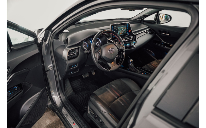 TOYOTA C-HR