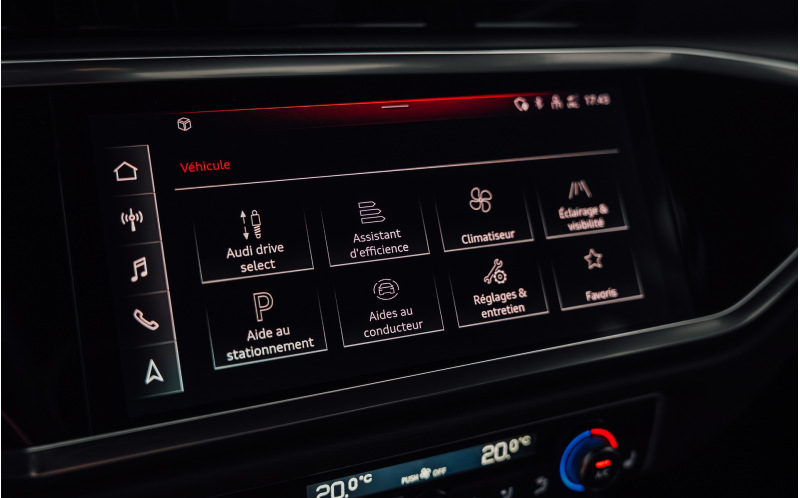 AUDI Q3